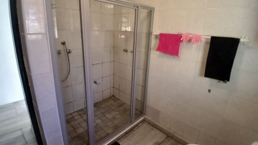 10 Bedroom Property for Sale in Brandwag Free State
